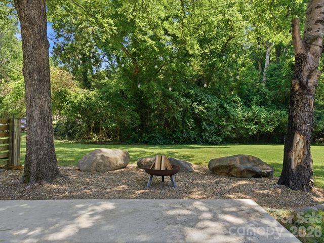 1534 Edgewater Drive, Charlotte, NC 28210