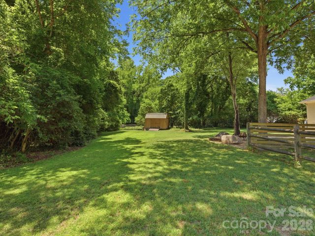 1534 Edgewater Drive, Charlotte, NC 28210