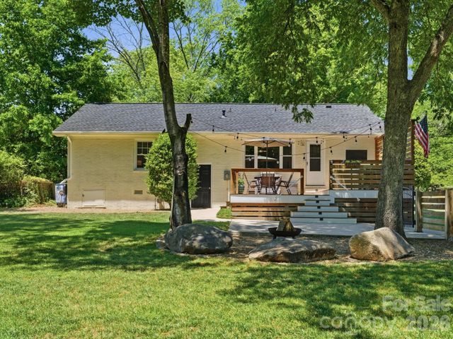1534 Edgewater Drive, Charlotte, NC 28210