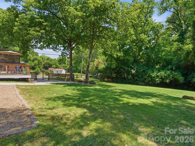 1534 Edgewater Drive, Charlotte, NC 28210