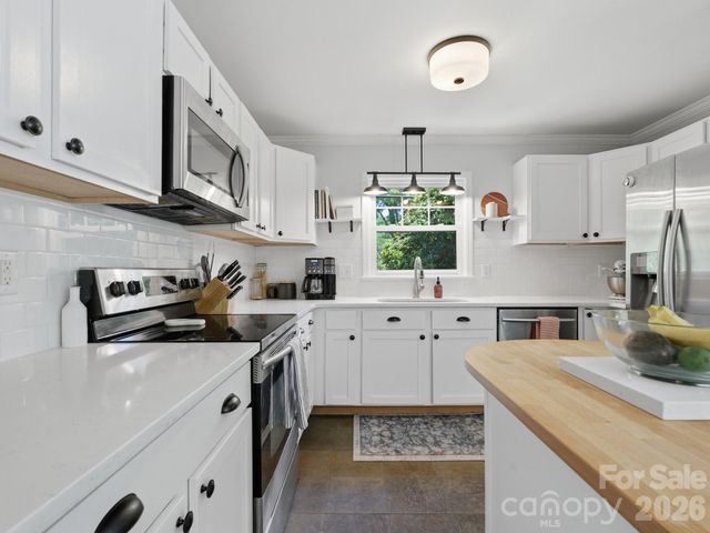 1534 Edgewater Drive, Charlotte, NC 28210