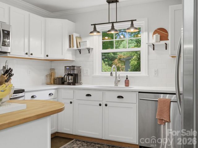 1534 Edgewater Drive, Charlotte, NC 28210