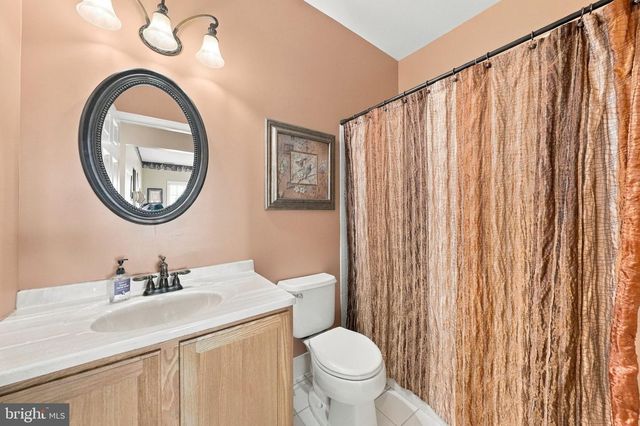 29 LANTERN LN, Columbus, NJ 08022