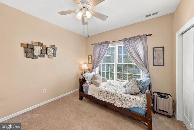 29 LANTERN LN, Columbus, NJ 08022