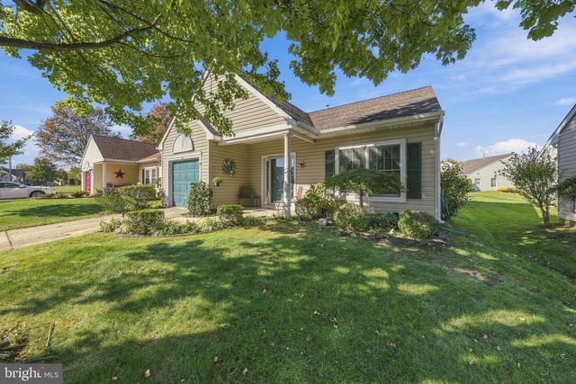29 LANTERN LN, Columbus, NJ 08022