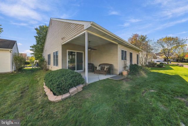 29 LANTERN LN, Columbus, NJ 08022