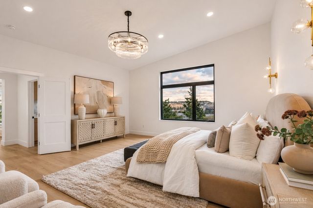 3695 122nd Avenue SE, Bellevue, WA 98006
