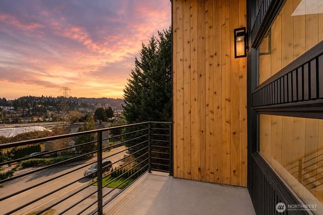 3695 122nd Avenue SE, Bellevue, WA 98006