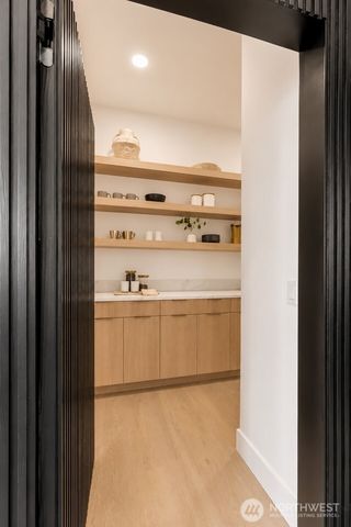 3695 122nd Avenue SE, Bellevue, WA 98006