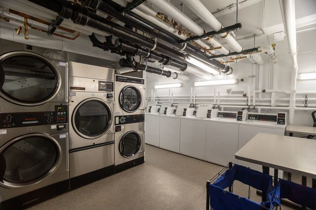 3600 N Lake Shore Drive 523, Chicago, IL 60613