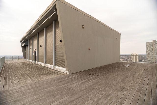 3600 N Lake Shore Drive 523, Chicago, IL 60613