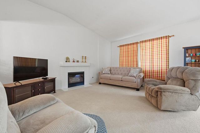 33012 Regina Drive, Temecula, CA 92592