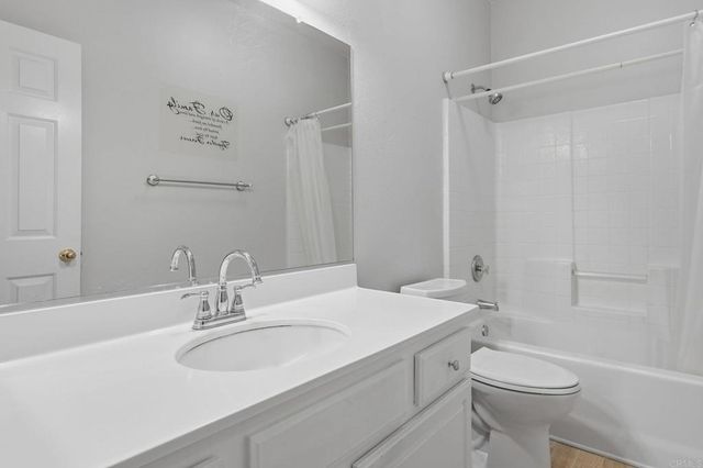 33012 Regina Drive, Temecula, CA 92592