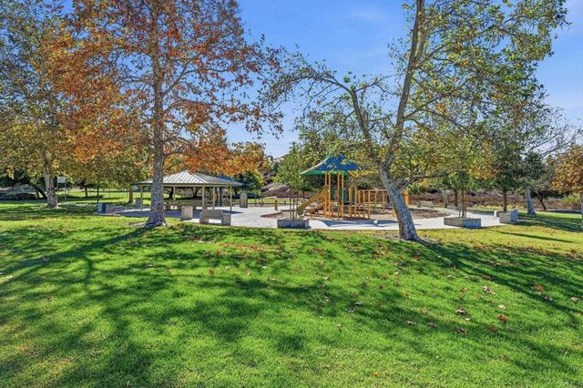 33012 Regina Drive, Temecula, CA 92592