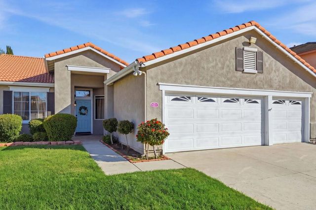 33012 Regina Drive, Temecula, CA 92592