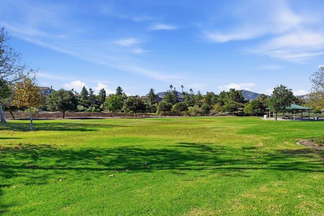 33012 Regina Drive, Temecula, CA 92592