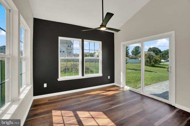 3232 N KING RICHARDS CT N, York, PA 17408
