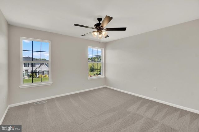 3232 N KING RICHARDS CT N, York, PA 17408