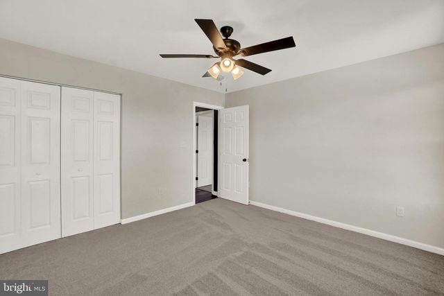 3232 N KING RICHARDS CT N, York, PA 17408