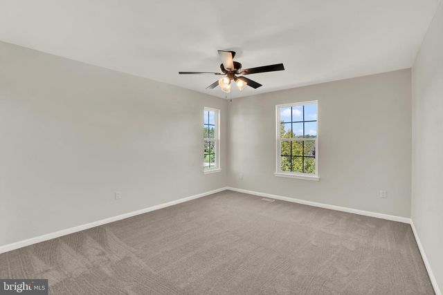3232 N KING RICHARDS CT N, York, PA 17408