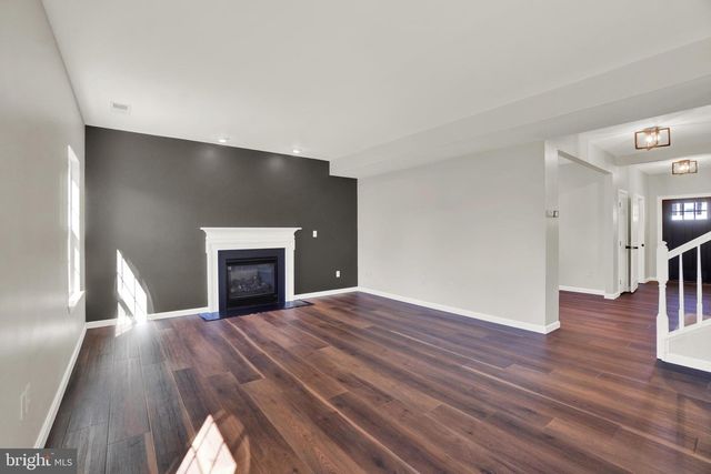 3232 N KING RICHARDS CT N, York, PA 17408