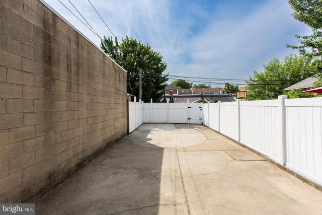 3633 E THOMPSON ST, Philadelphia, PA 19134