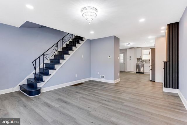 3633 E THOMPSON ST, Philadelphia, PA 19134