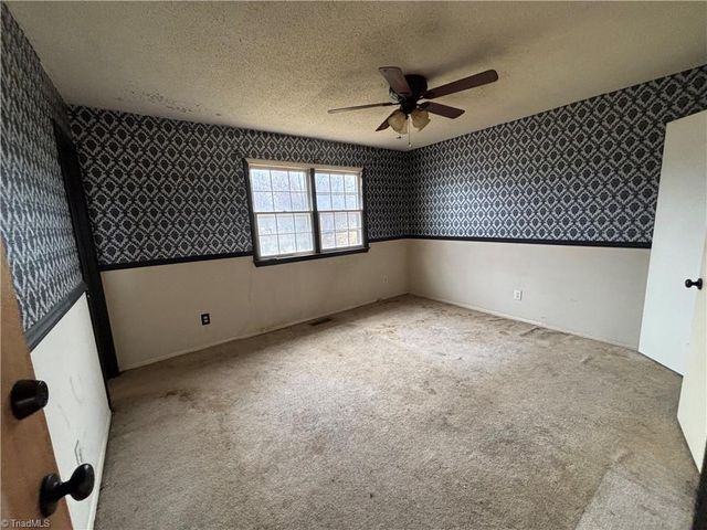 101 Hemlock Court, King, NC 27021