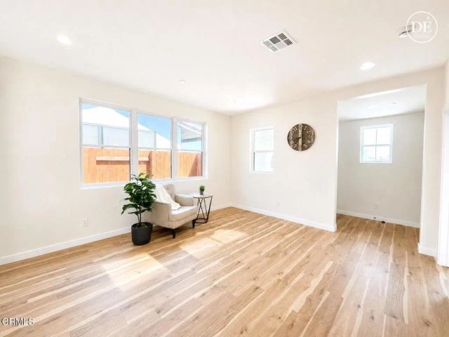 1135 W 2nd Street, Oxnard, CA 93030