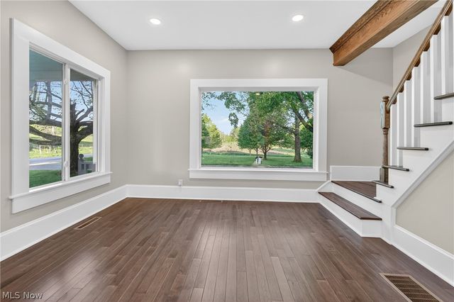 9865 Tallmadge Road, Diamond, OH 44412