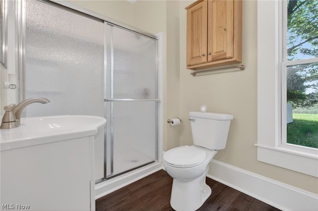 9865 Tallmadge Road, Diamond, OH 44412