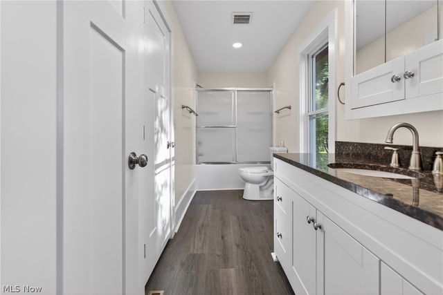 9865 Tallmadge Road, Diamond, OH 44412