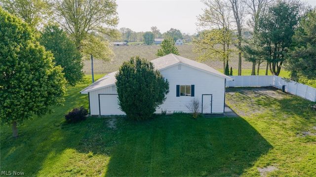 9865 Tallmadge Road, Diamond, OH 44412
