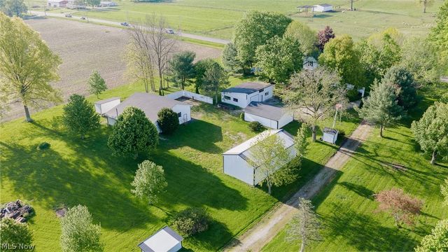 9865 Tallmadge Road, Diamond, OH 44412