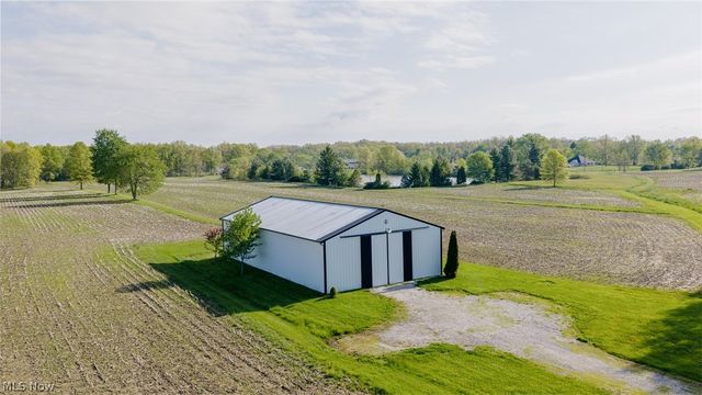 9865 Tallmadge Road, Diamond, OH 44412