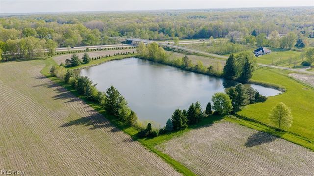 9865 Tallmadge Road, Diamond, OH 44412