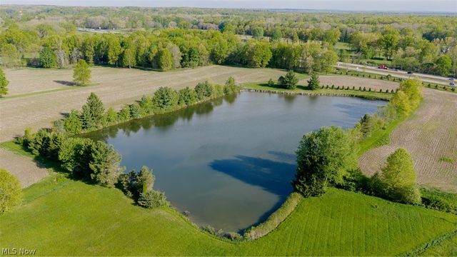 9865 Tallmadge Road, Diamond, OH 44412