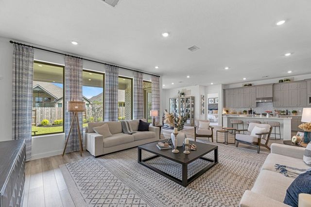 4914 Dickens Landing Drive, League City, TX 77573