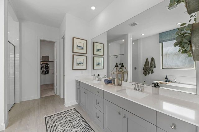 4914 Dickens Landing Drive, League City, TX 77573