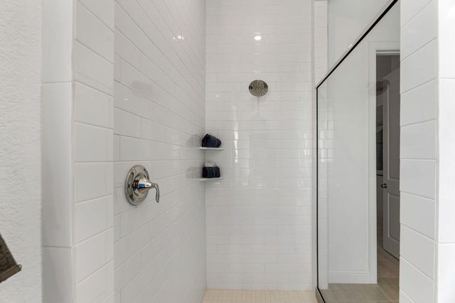 4914 Dickens Landing Drive, League City, TX 77573