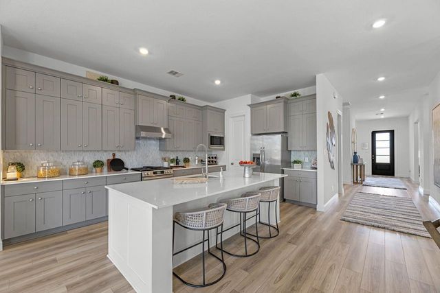 4914 Dickens Landing Drive, League City, TX 77573