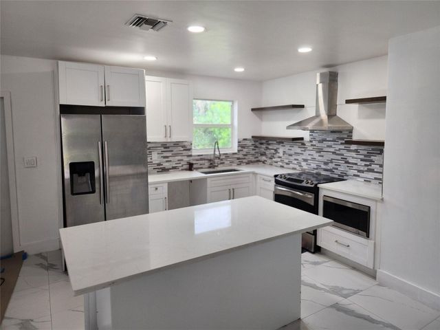 2909 NW 13th Street, Fort Lauderdale, FL 33311