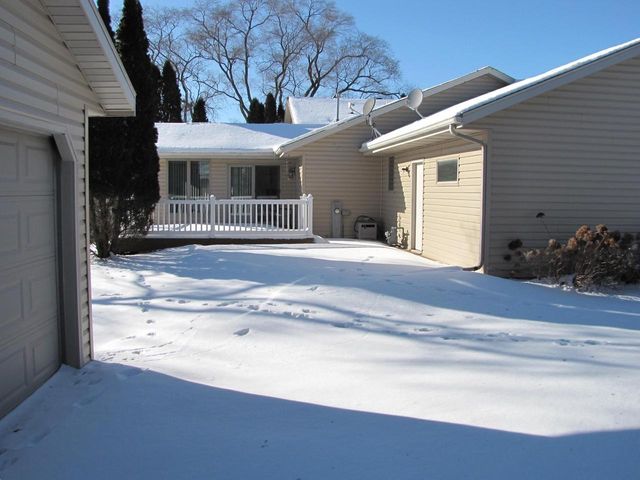 2338 E Pine Tree Court, Milton, WI 53563