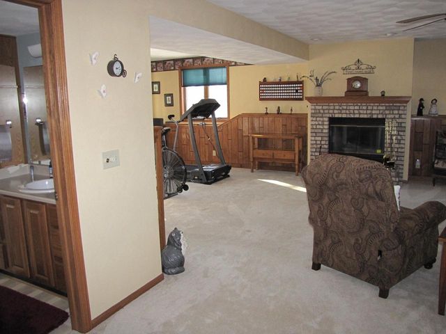 2338 E Pine Tree Court, Milton, WI 53563