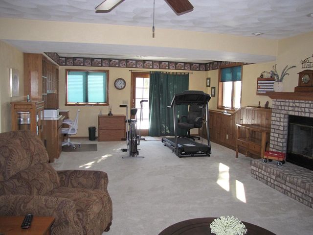 2338 E Pine Tree Court, Milton, WI 53563