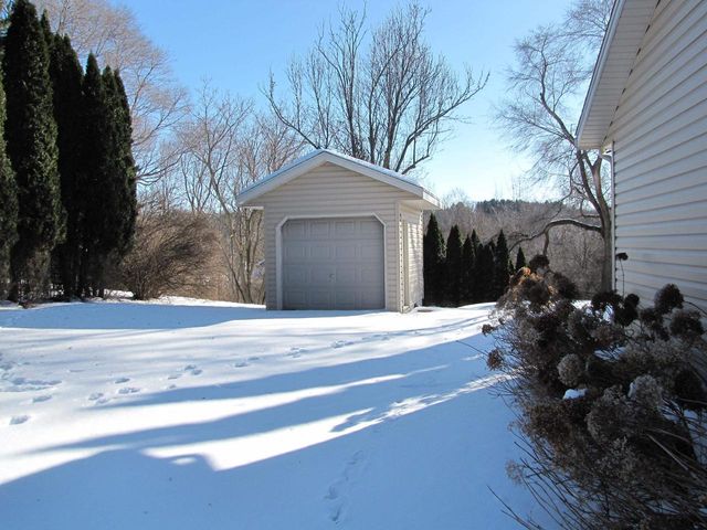 2338 E Pine Tree Court, Milton, WI 53563