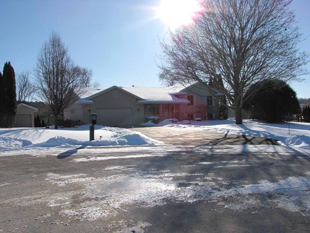 2338 E Pine Tree Court, Milton, WI 53563