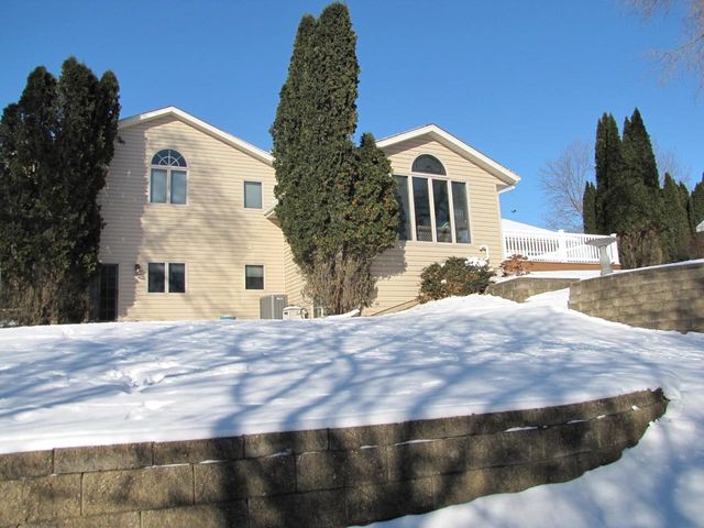 2338 E Pine Tree Court, Milton, WI 53563
