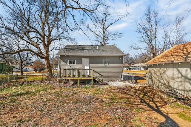 1105 Green Street, Harrisonville, MO 64701