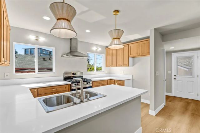 939 White Knoll Drive, Los Angeles, CA 90012